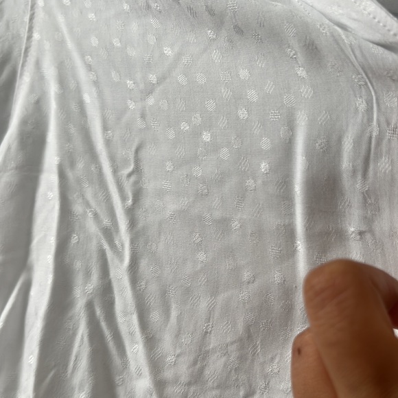 NWT abercrombie white button down short sleeve polka dot size xs - Picture 3 of 5